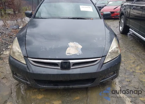 2006 Honda Accord 3.0 Ex z USA, uszkodzony, nr VIN 1HGCM66516A022682